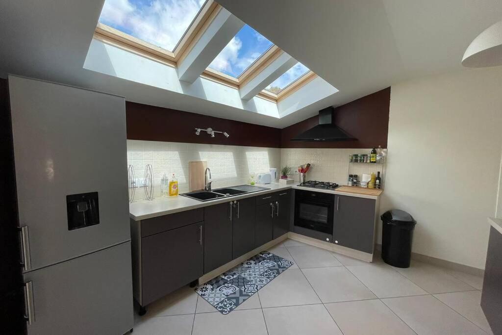 Superbe Appartement Avec 2 Chambres - 9 Personnes - Parking Prive Tournon-sur-Rhone Zewnętrze zdjęcie