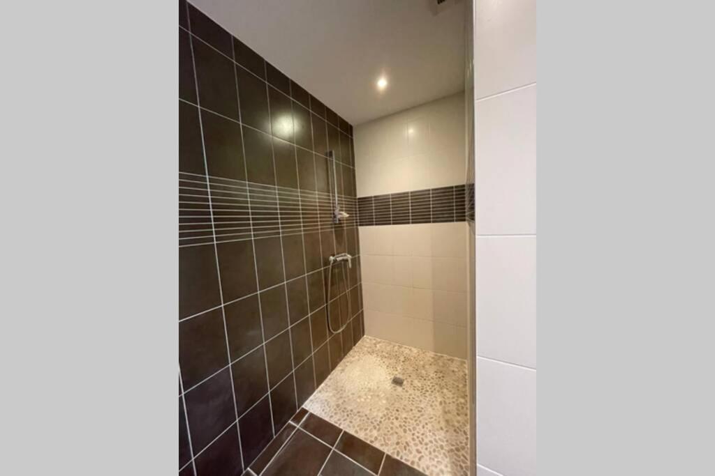 Superbe Appartement Avec 2 Chambres - 9 Personnes - Parking Prive Tournon-sur-Rhone Zewnętrze zdjęcie
